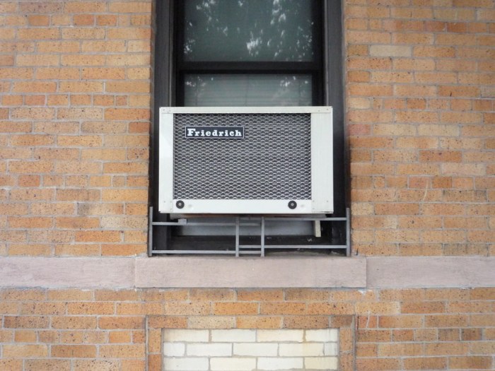How to properly store window AC units in winter