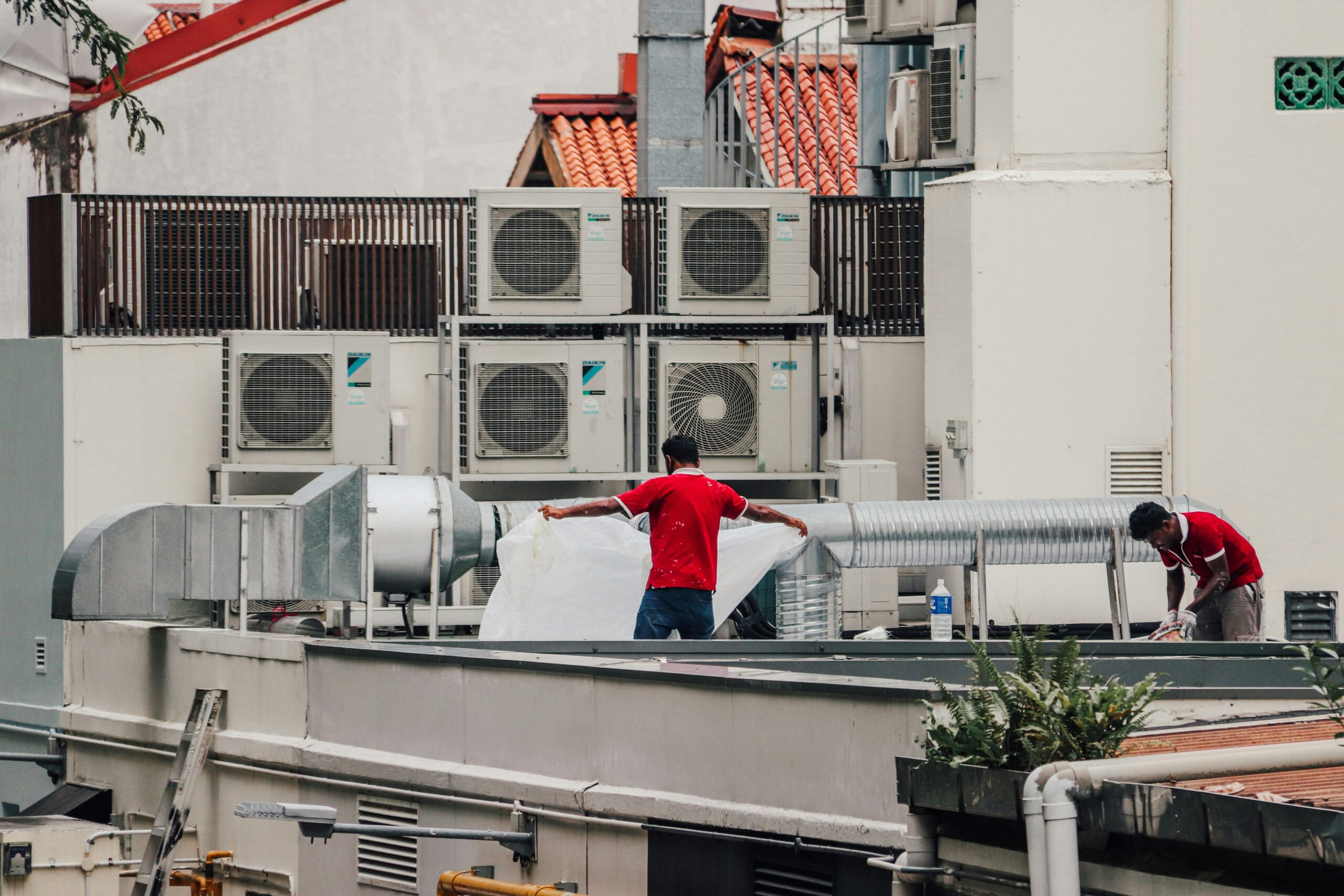 Tahapan Penting dalam Prosedur Servis AC Rutin (Foto: Singapore Stock Photos)